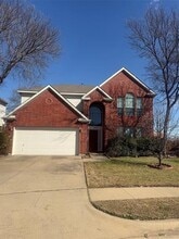 Building Photo - 2004 Golden Oak Dr