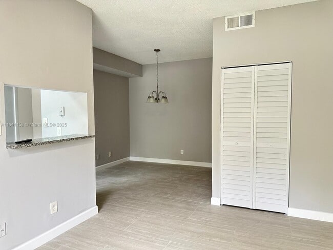 Building Photo - 891 Cypress Park Way