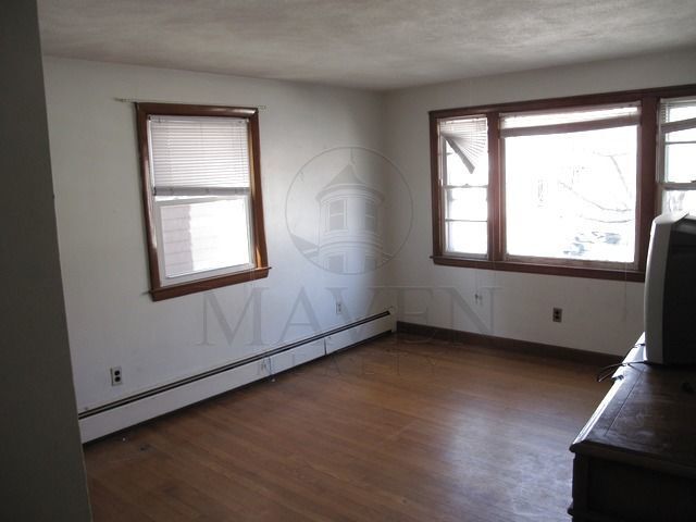 Primary Photo - 400 Walden St