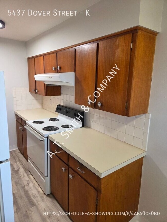 Foto del edificio - 5437 Dover St