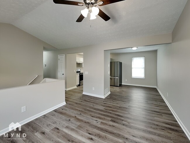 Foto del edificio - 1016 Bridle Creek Dr