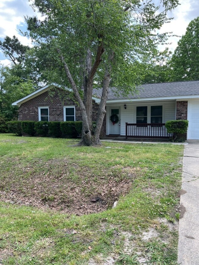 Primary Photo - 4475 Kindlewood Dr. For Rent!