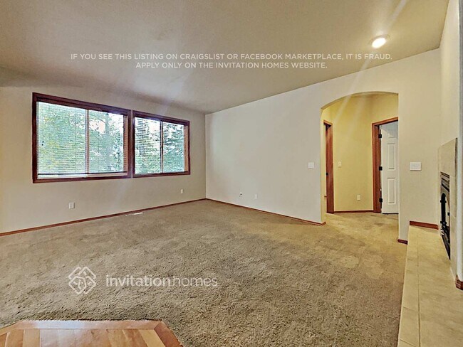 Foto del edificio - 1717 Weaver Way