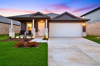 Building Photo - 207 Woodlands Blvd