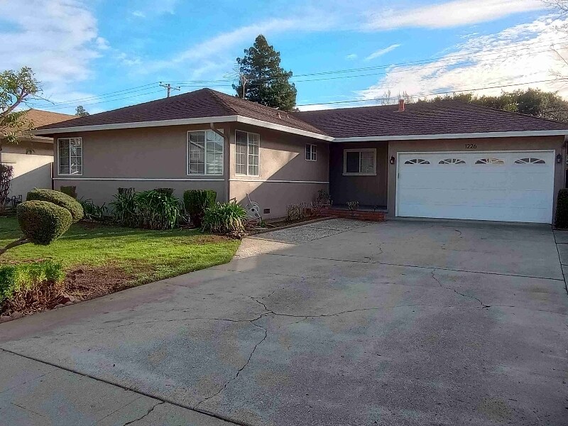 Primary Photo - 1226 Heatherstone Way