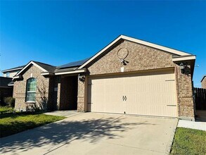 Building Photo - 1314 Tamarack Dr