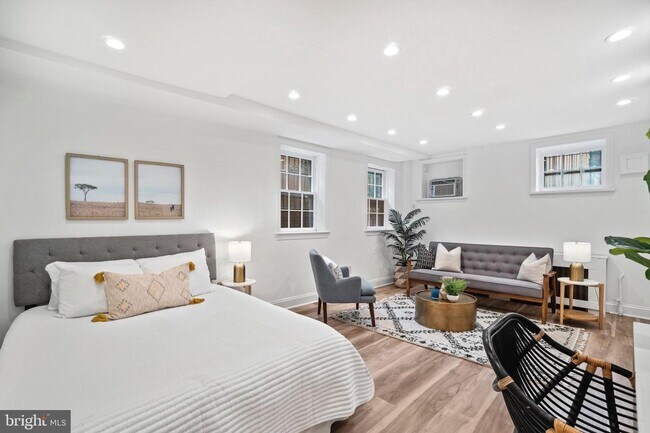 Foto del edificio - 1725 Q St NW
