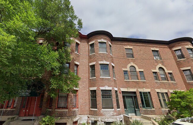 Building Photo - 533 Newbury St