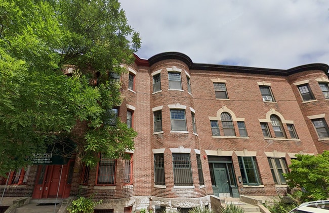 Building Photo - 533 Newbury St