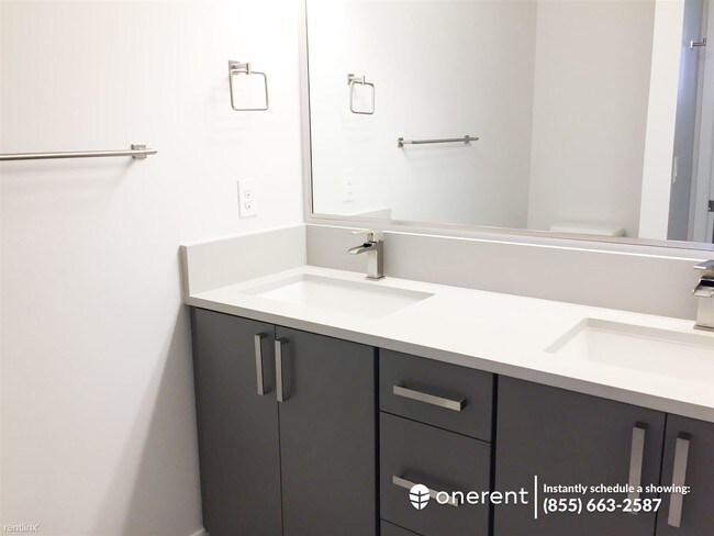 Foto del edificio - 3300 NE 65th St