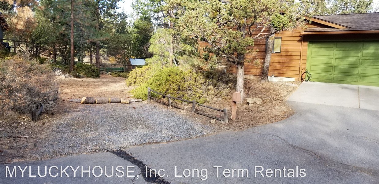 Primary Photo - 3 br, 2.5 bath House - 63280 Cherokee Lane