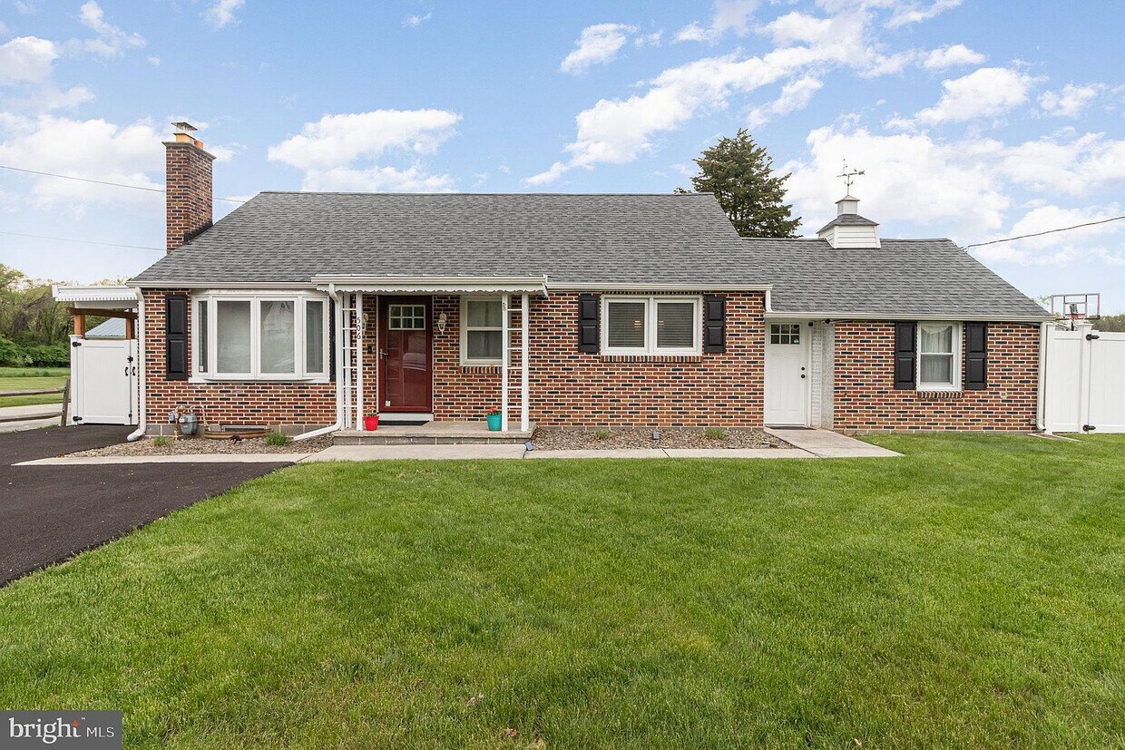 506 S Spring Garden St, Carlisle, PA 17013 House Rental in Carlisle