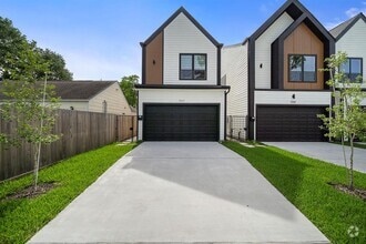 Building Photo - 7117 Goforth St