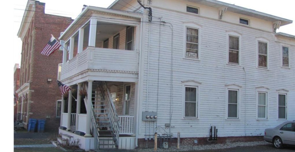 Exterior - Side - 219 Central St