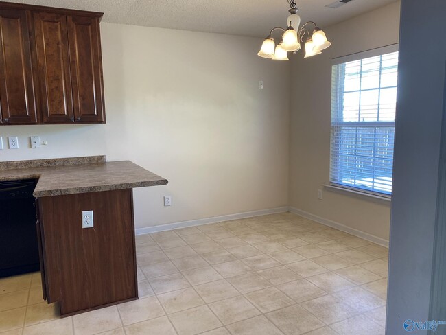 Foto del edificio - 29781 Rock Creek Blvd