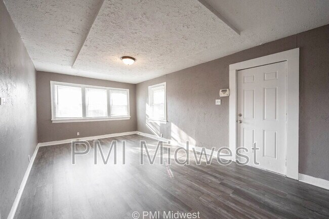Building Photo - 1521 N Tacoma Ave