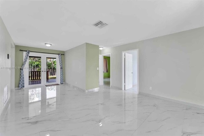 Building Photo - 7557 Farragut St