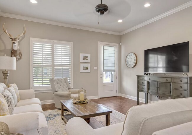 Foto del edificio - 205 Oak Path Dr