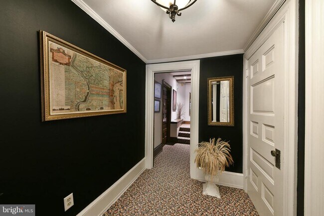 Foto del edificio - 8306 Crittenden St