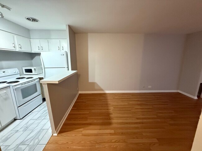 Foto del edificio - 744 W Gordon Terrace