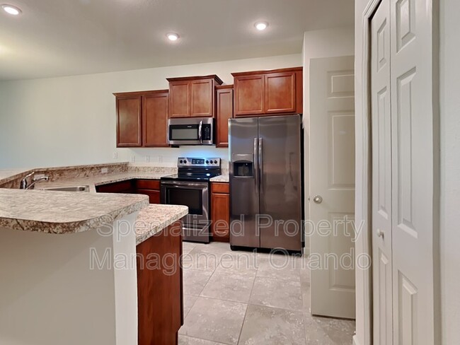 Building Photo - 620 Remington Green Dr SE
