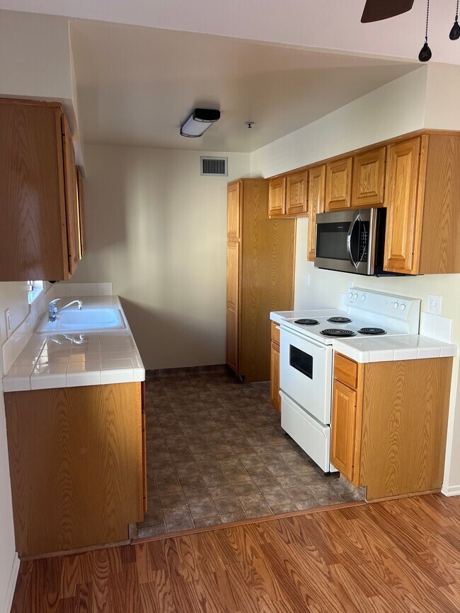 Kitchen - 430 W Alameda Ave