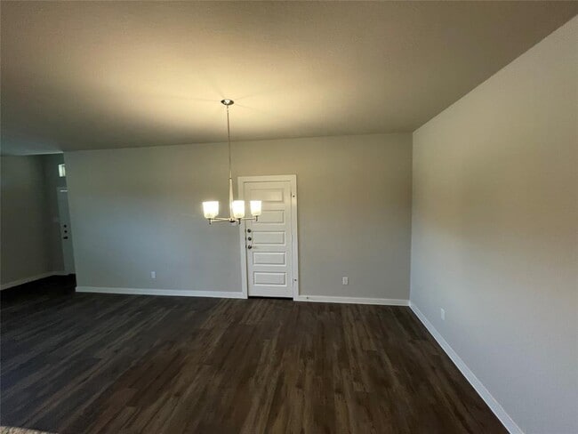 Building Photo - 25512 Starling Ln