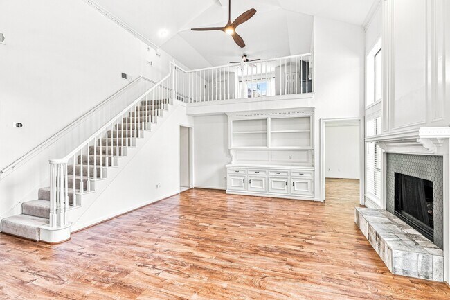 Foto del edificio - 15907 Spring Forest Dr