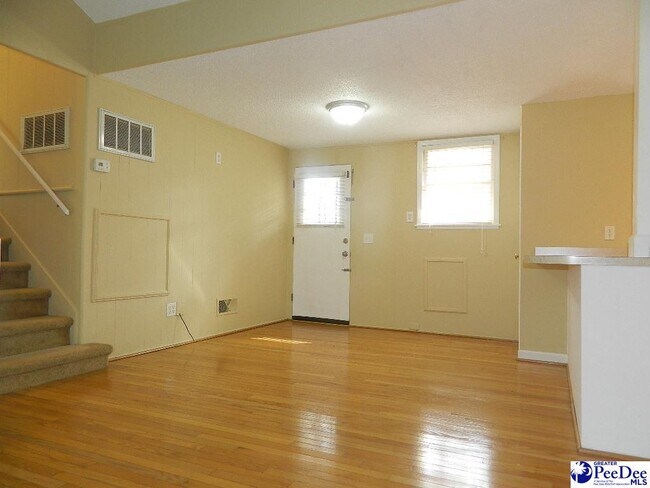 Building Photo - 1519 State Rd S-21-394