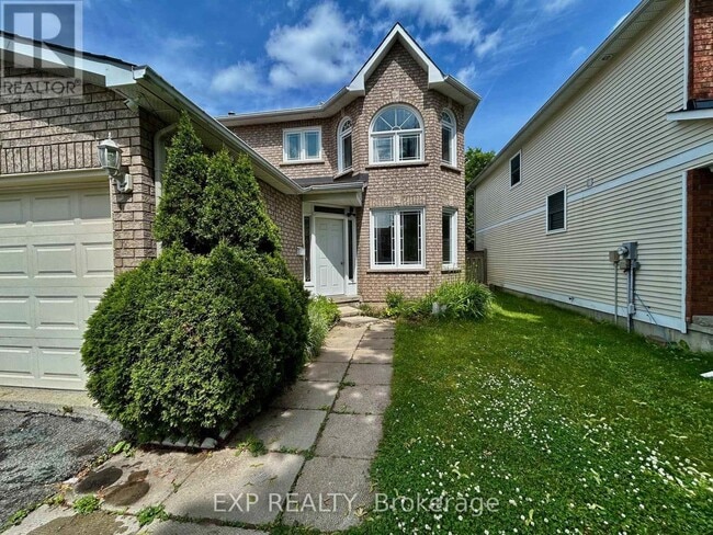Building Photo - 135 Picasso Dr
