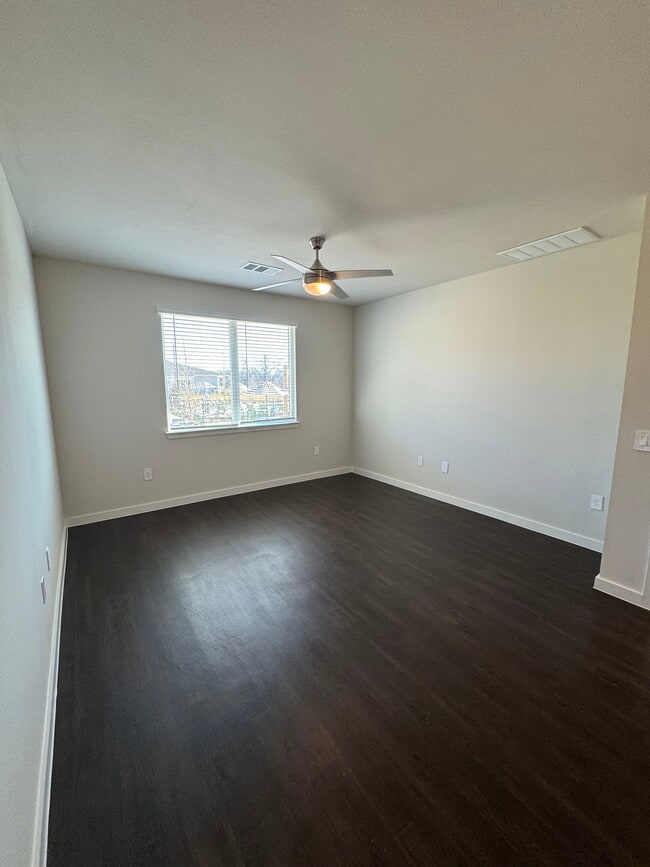 Building Photo - 445 Elevon Pkwy