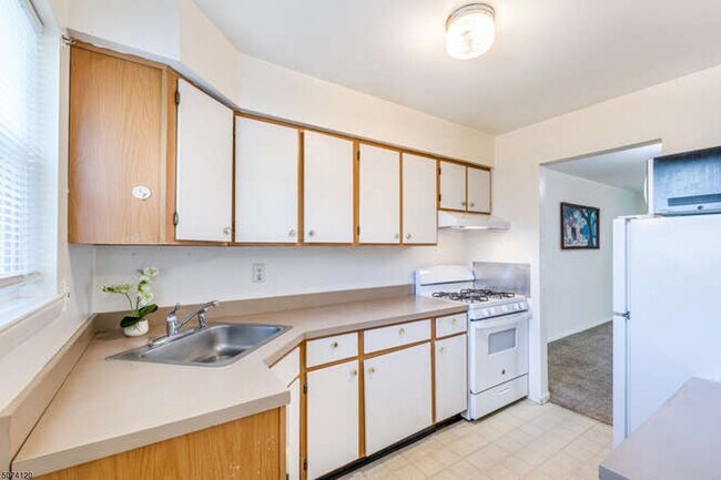 Foto del edificio - 114 Redbud Rd