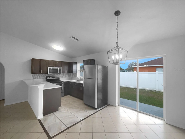 Building Photo - 546 Koala Dr