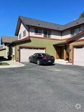 Building Photo - 2162 Gallatin Green Blvd