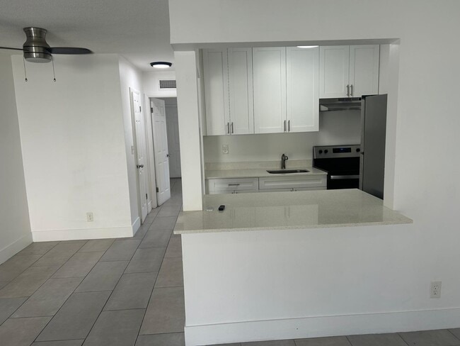 Building Photo - 2916 Funston St