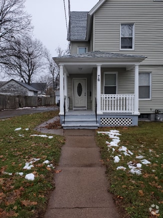 Building Photo - 76 Ridge St