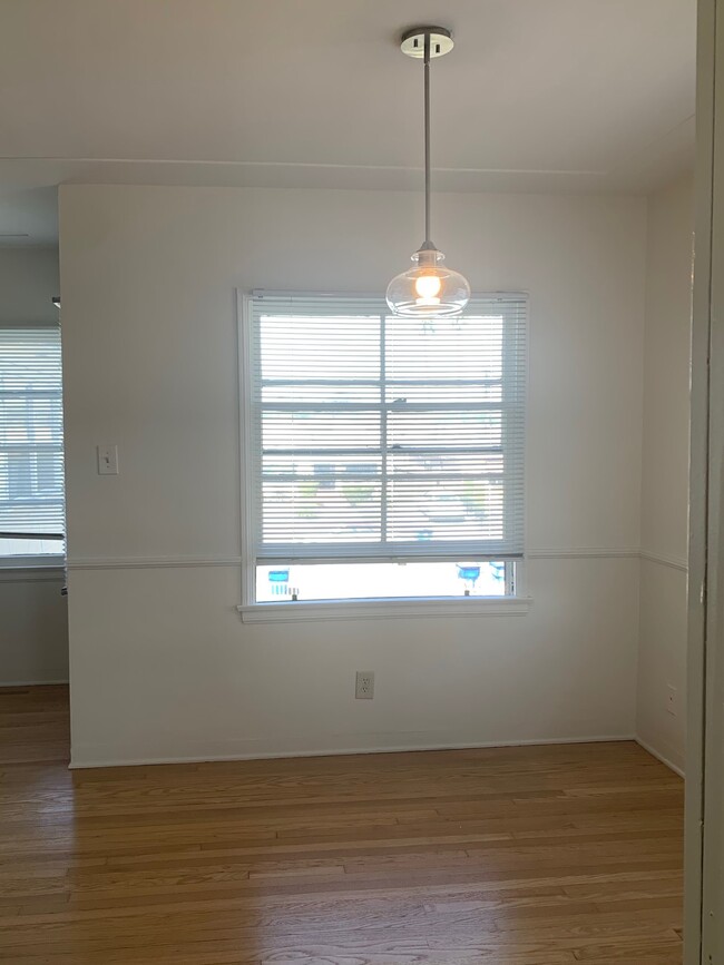 Dining Room - 1134 W 85th St