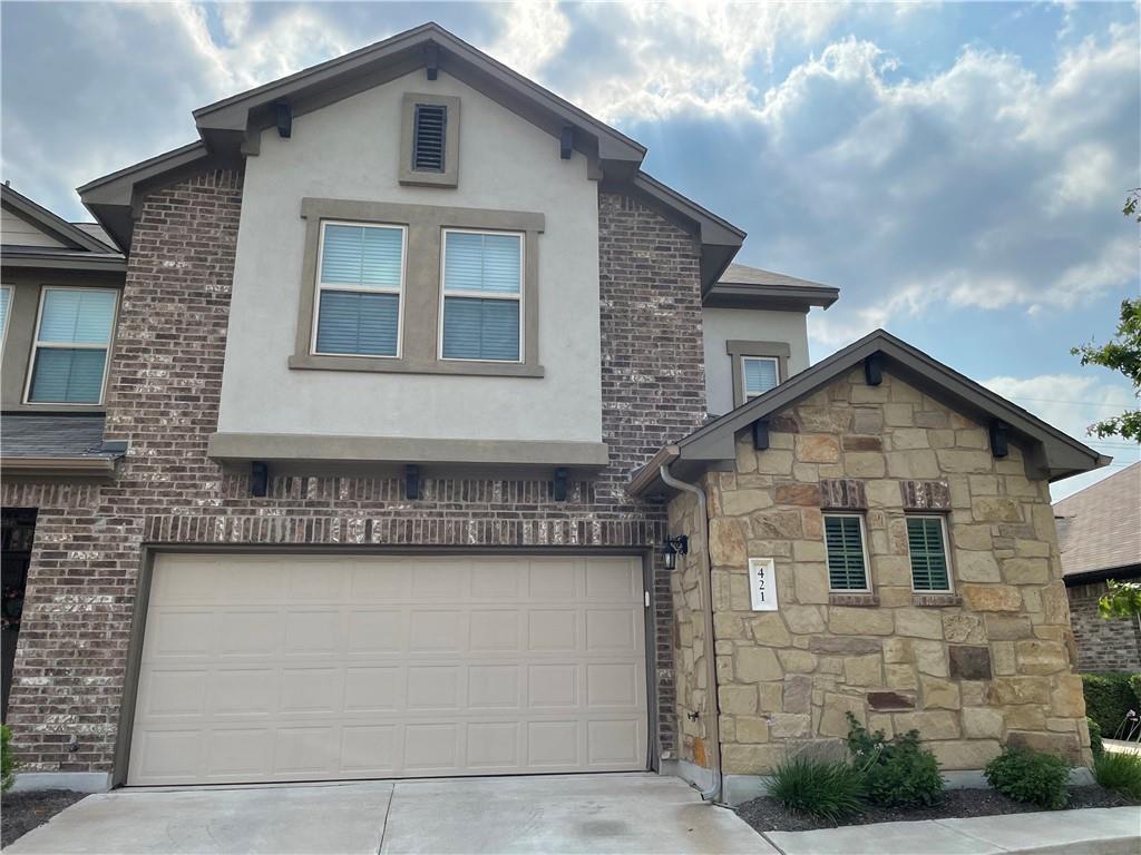 Foto principal - 2304 S Lakeline Blvd