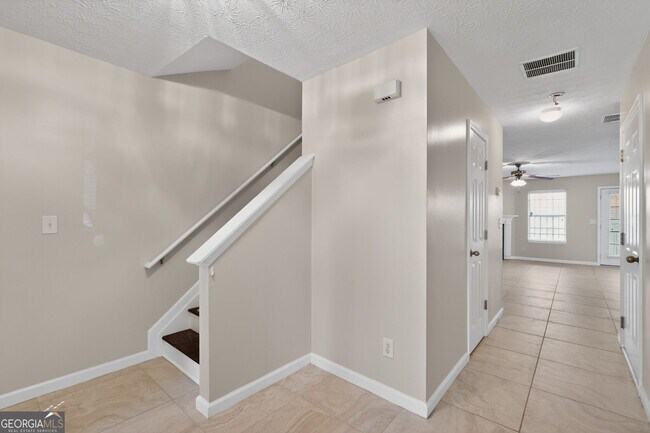 Building Photo - 2764 Vining Ridge Terrace