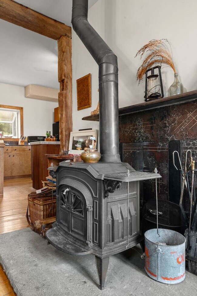 Foto del edificio - 1087 State Rd