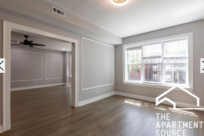 Building Photo - 1356 W Carmen Ave