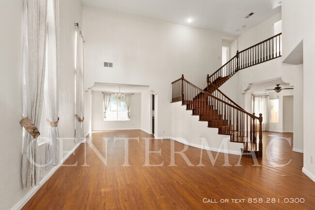 Foto del edificio - 1327 Surfwood Ln