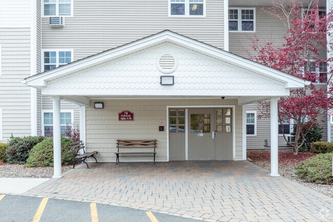 Building Photo - Regency Manor