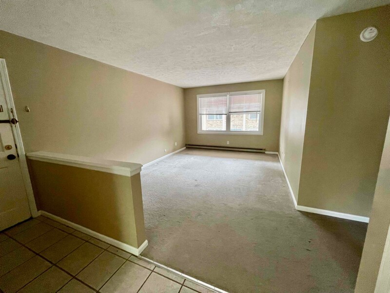 234 E Logan St, Coloma, MI 49038 Room for Rent in Coloma, MI