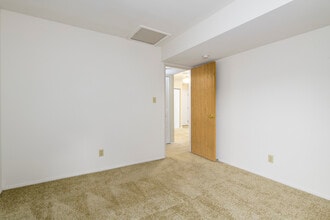 Building Photo - Village Park Apartments