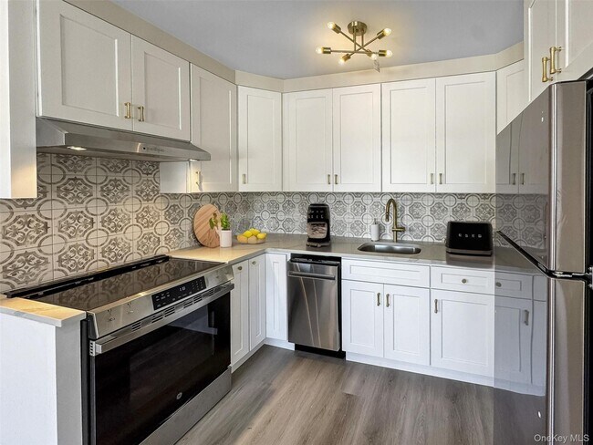 Foto del edificio - 110 Jericho Tpke