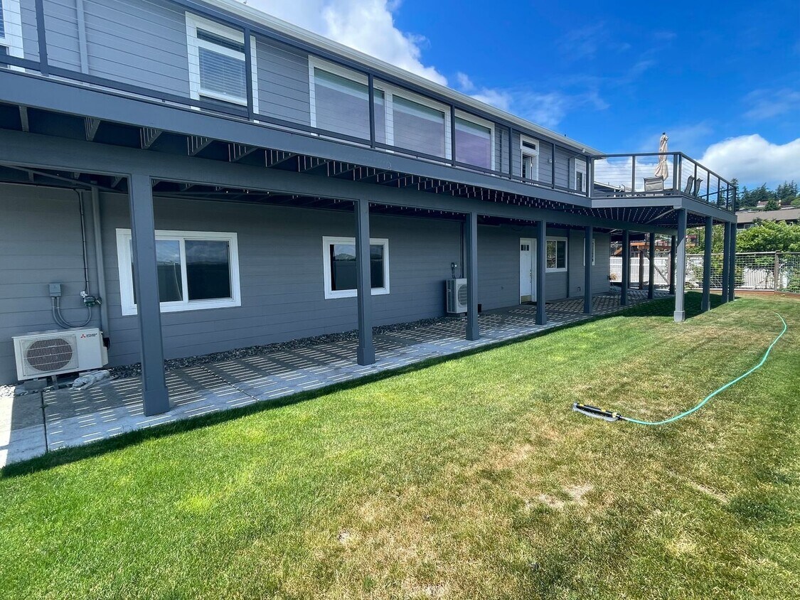 Foto principal - Spacious and Modern 3 Bedroom Sunlit Basem...