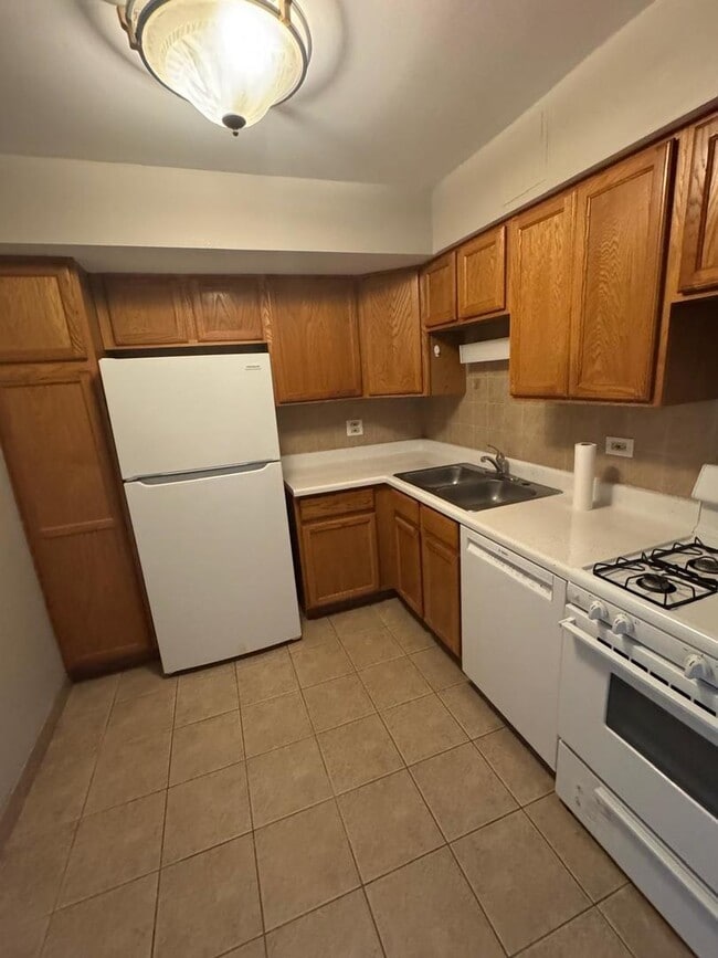 Building Photo - 1477 N Winslowe Dr