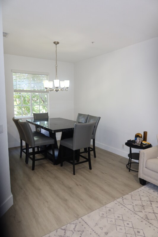 Foto del edificio - 4577 Danson Way