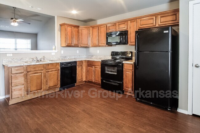 Building Photo - 3498 Alliance Dr